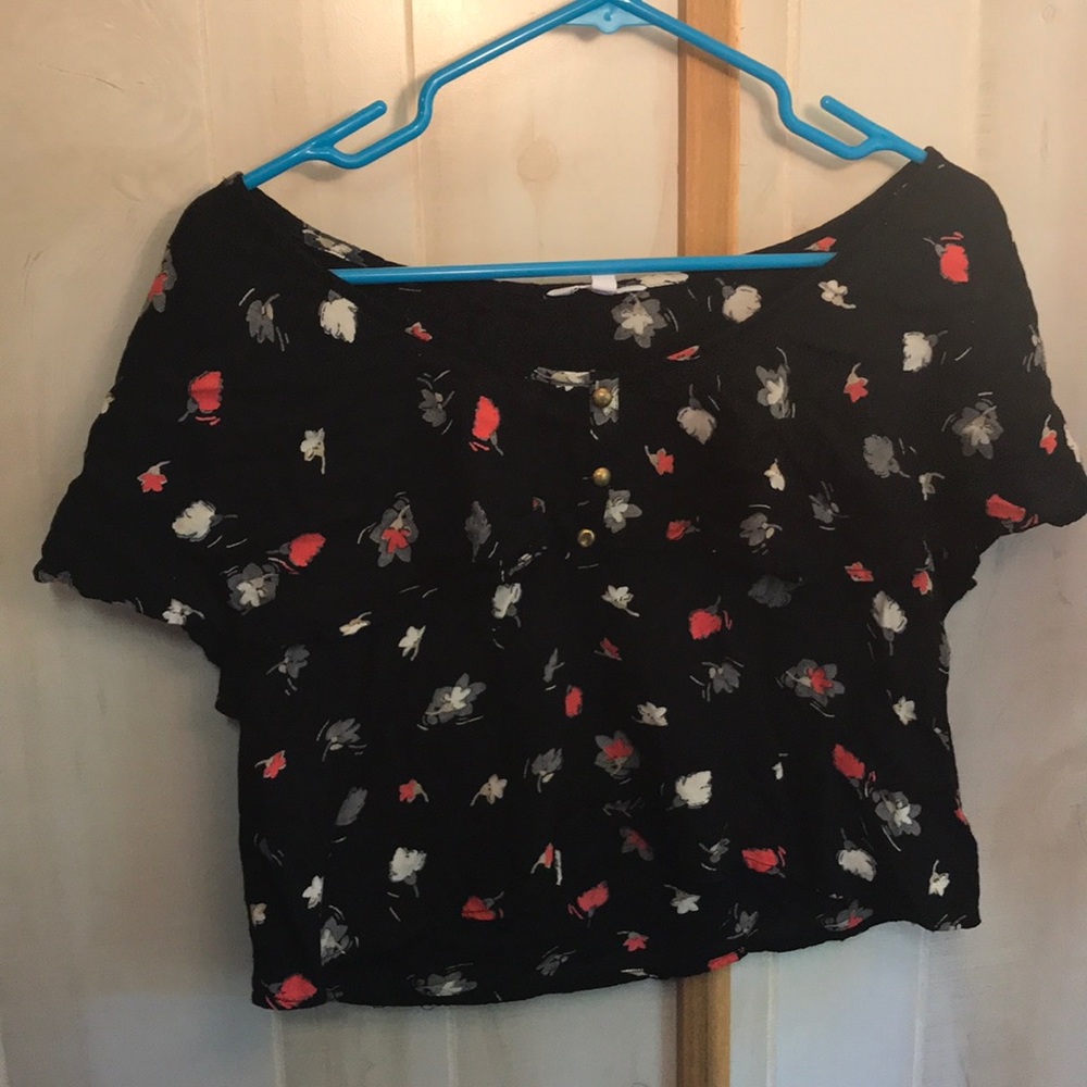 Black floral off the shoulder boxy crop top